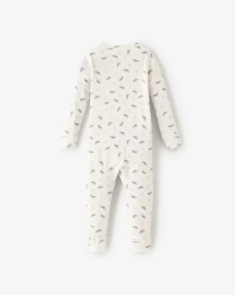 El primer pijama de Roots Baby
